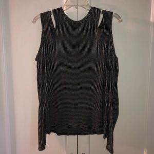 Express Double Cut Cold Shoulder, Long Sleeve Tee